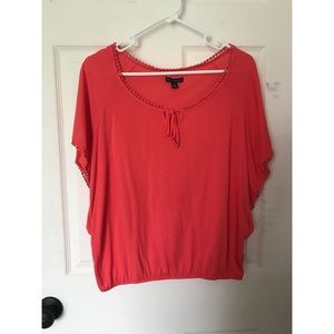 Coral, loose short-sleeve top